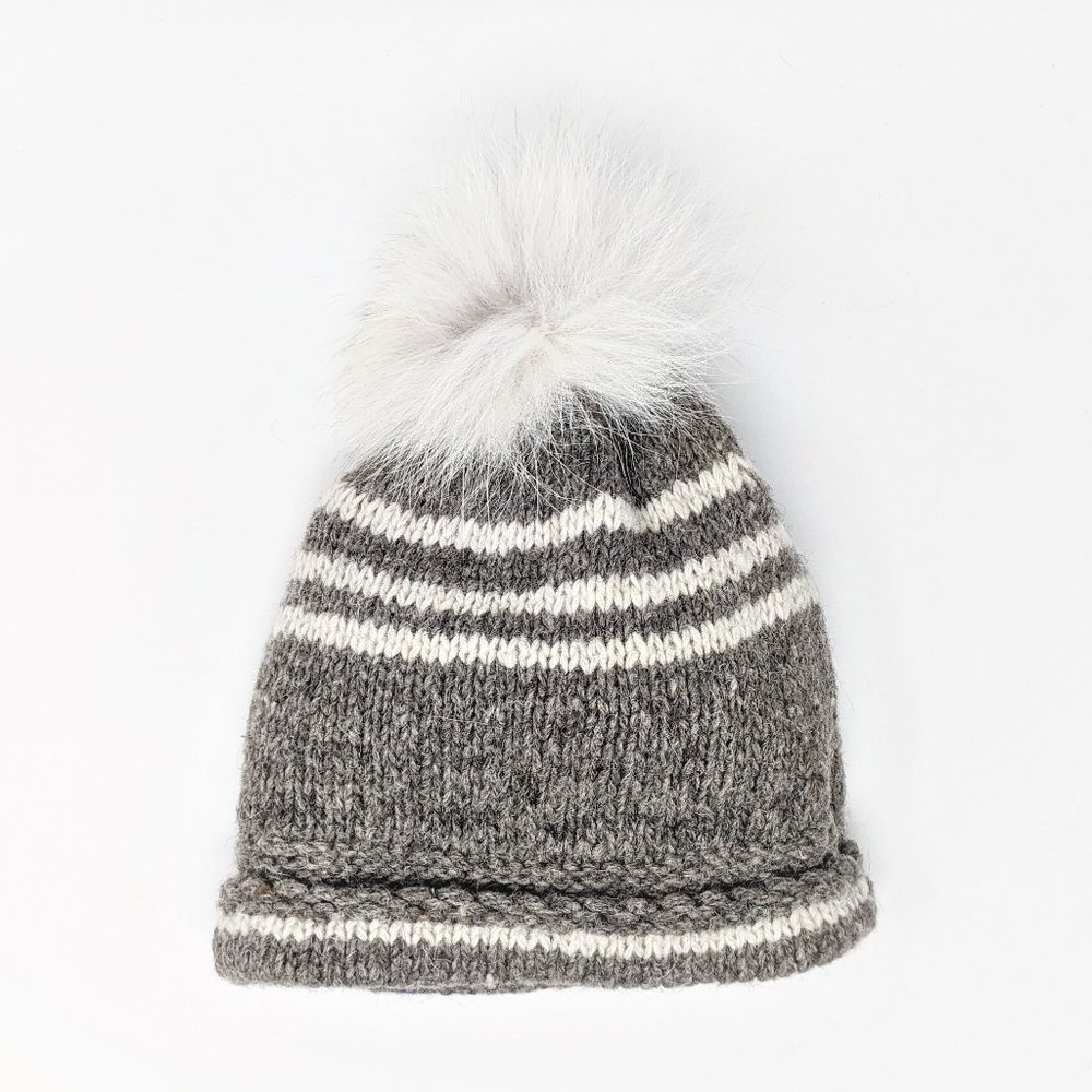 Himalayan Alpaca wool winter hat with recycled fox fur pompom 🤍New🤍 Gre